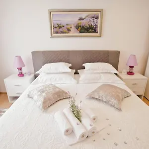  Apartment Satureja Montana Croatia